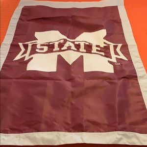 Outdoor House Flag • Mississippi State